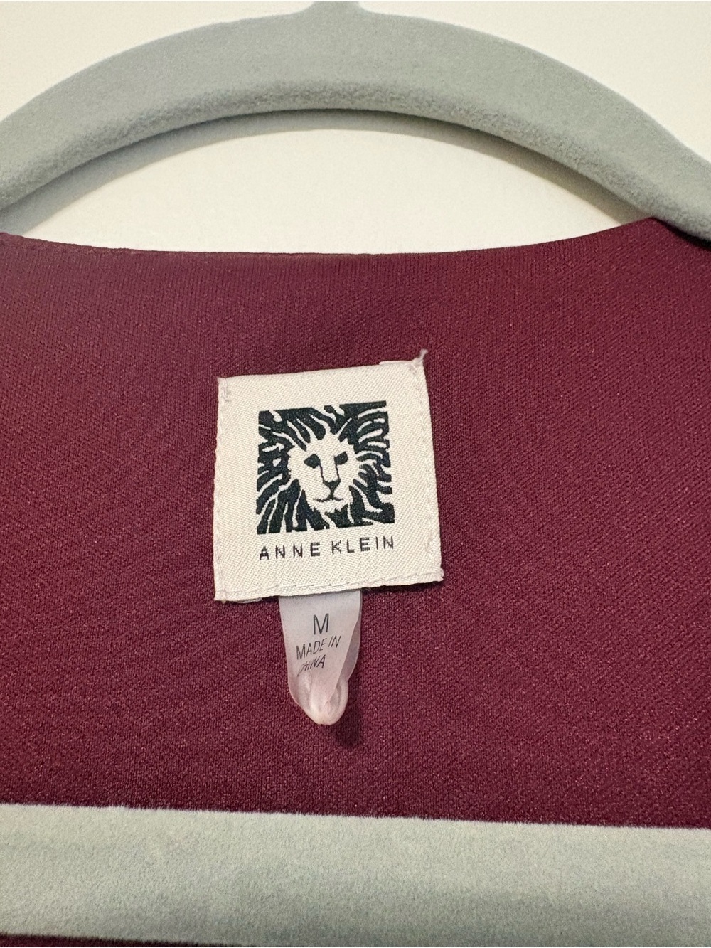 Anne Klein Burgundy Twist Front Plissé Pleated Midi Dress Women’s Sz M - Picture 5 of 13